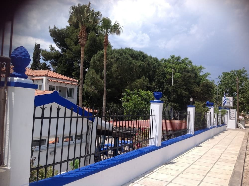 Aspro Spiti, Kos