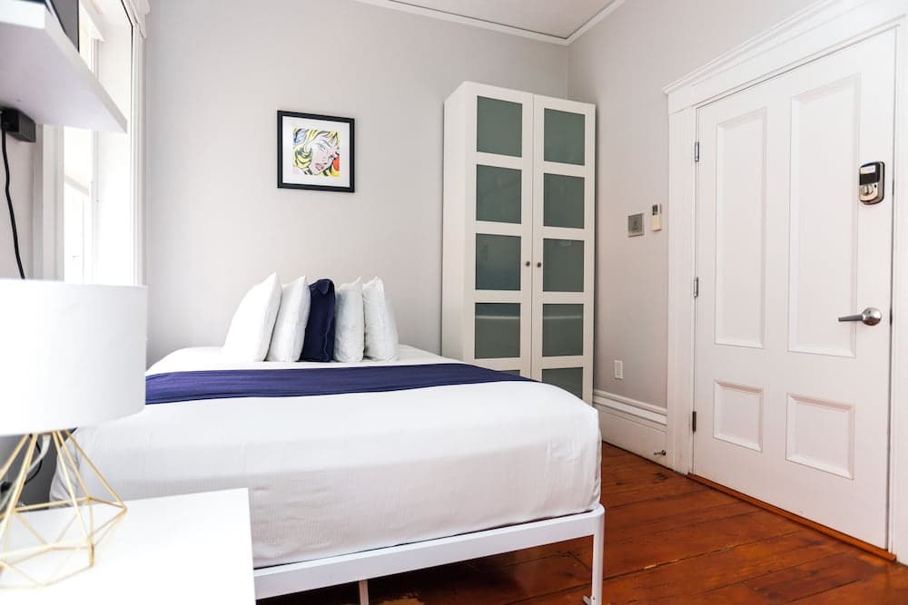 Maverick Suites at 40 Temple St, Boston, photo 6