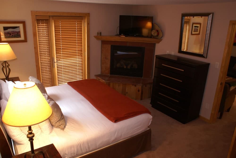 Snakedance Condominiums, Taos Ski Valley, photo 2