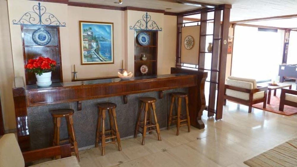 Zina Hotel Apartments, Glyfada, photo 4