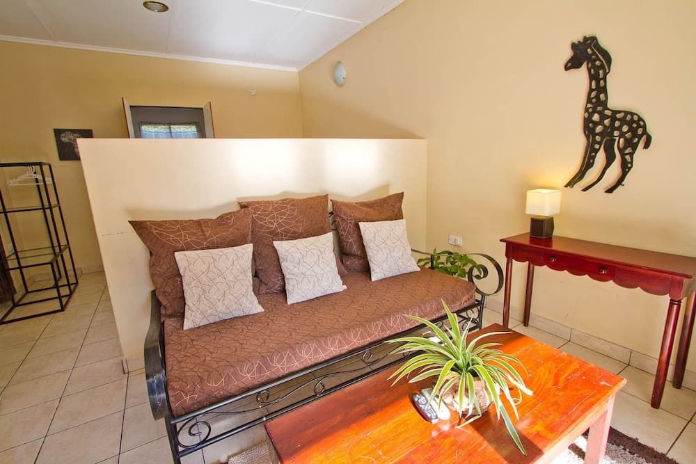 Mose Street Apartments, Livingstone, photo 3