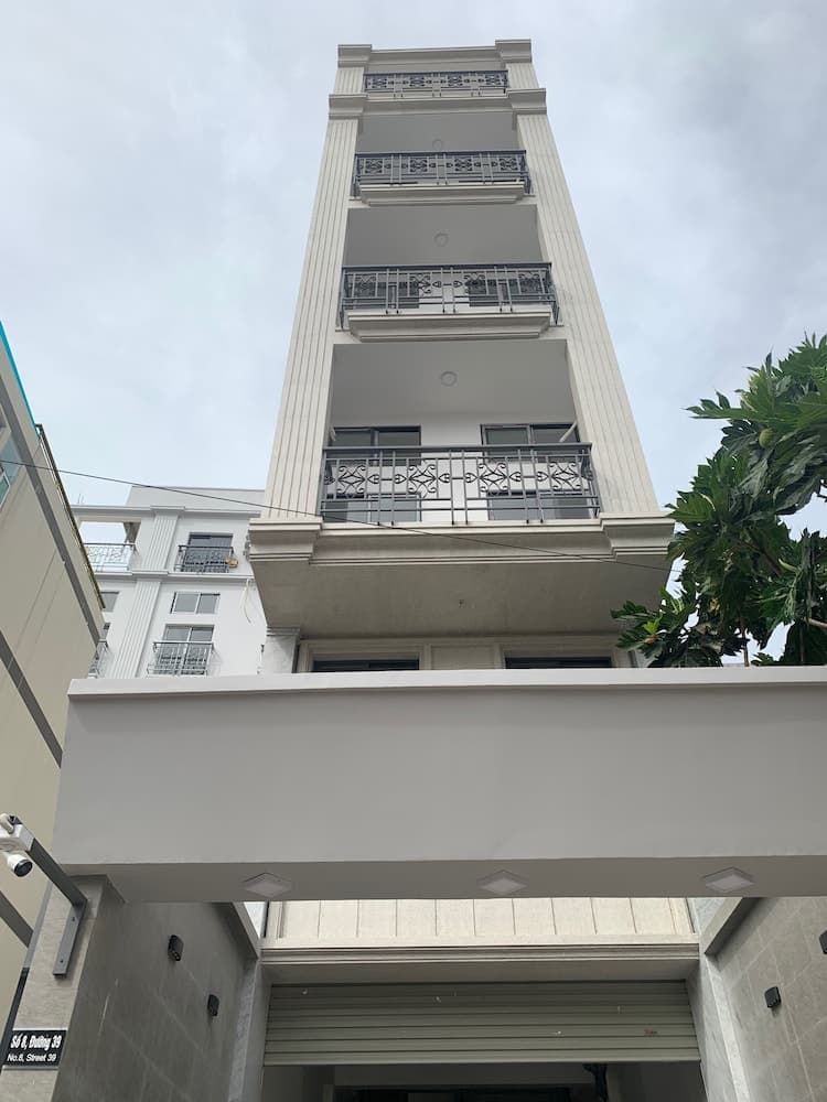 Building at Smiley Apartment District 2