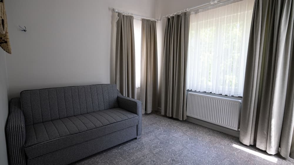 Ece Suit Büyükada, Adalar