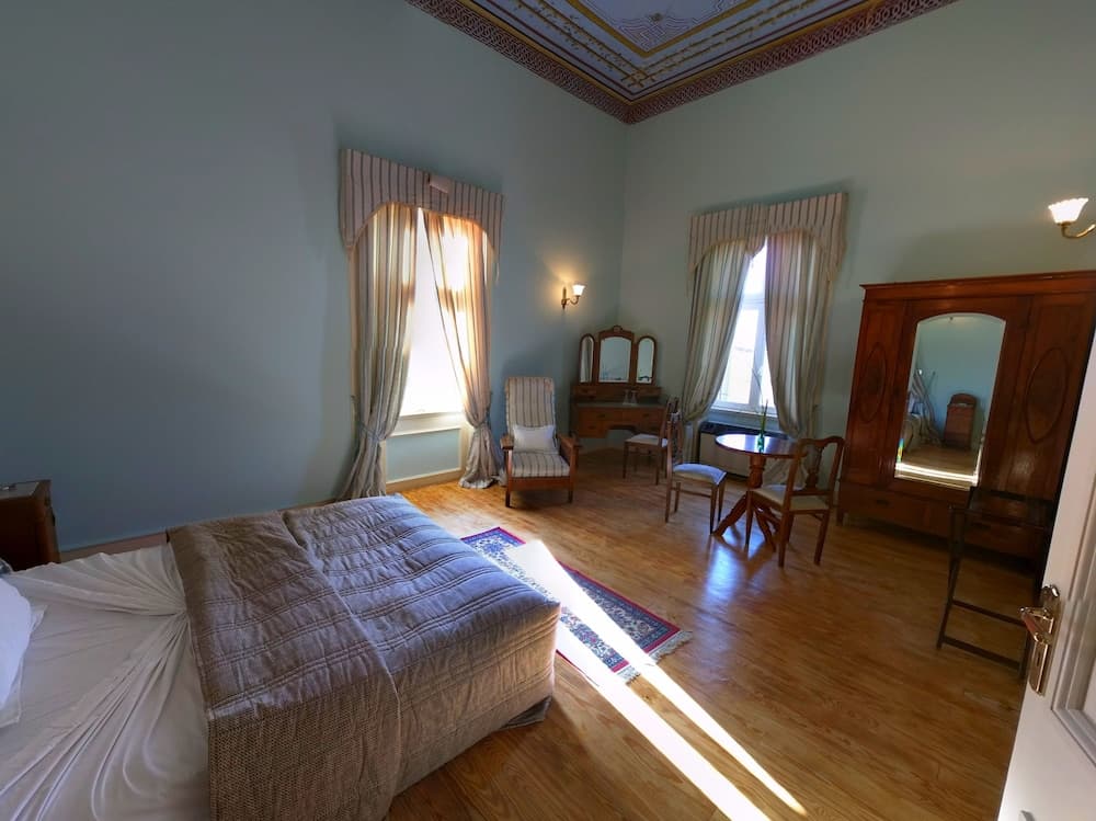 The Loriet, Lesvos, photo 5