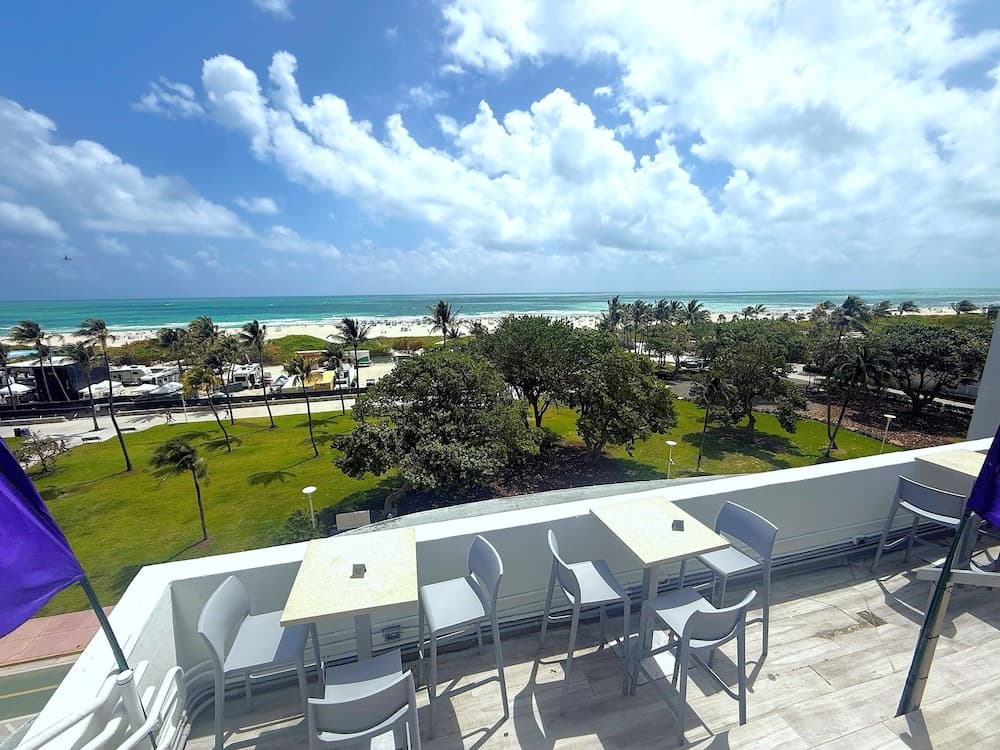 Renzzi On The Ocean, Miami Beach