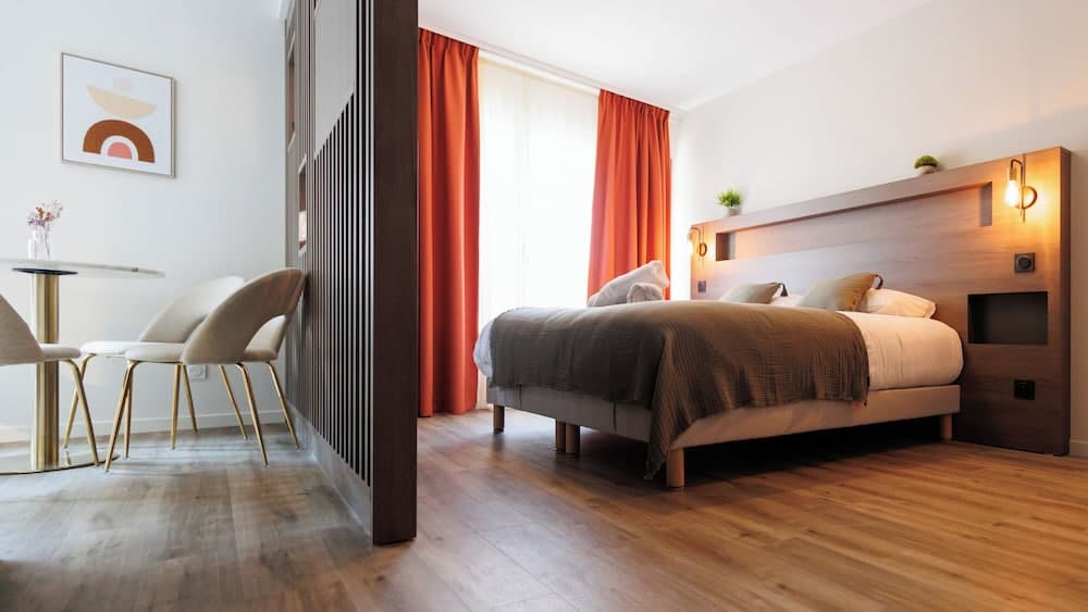 Appart'hôtel Le Corot - Accès Autonome, Saint-Junien, photo 6