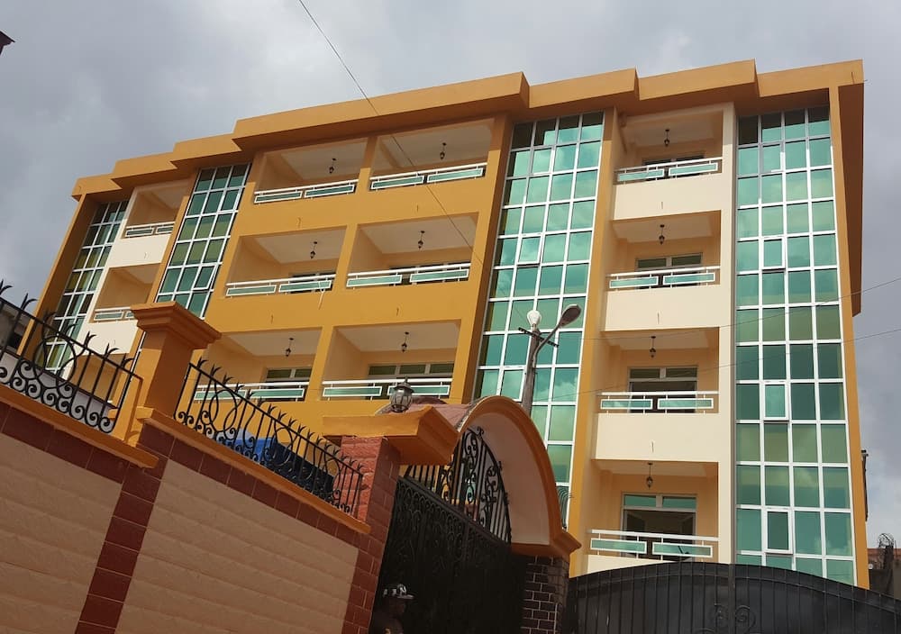 Résidence hôtelière LA ROSELINE, Yaoundé