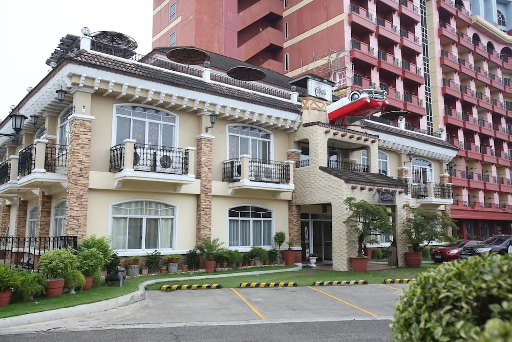 Crown Regency Suites & Residences - Mactan, Lapu-Lapu
