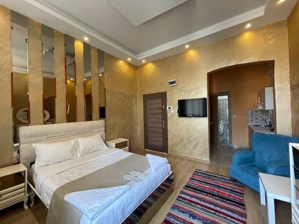 Taksim Stone Wall Apartments, Istanbul, photo 6