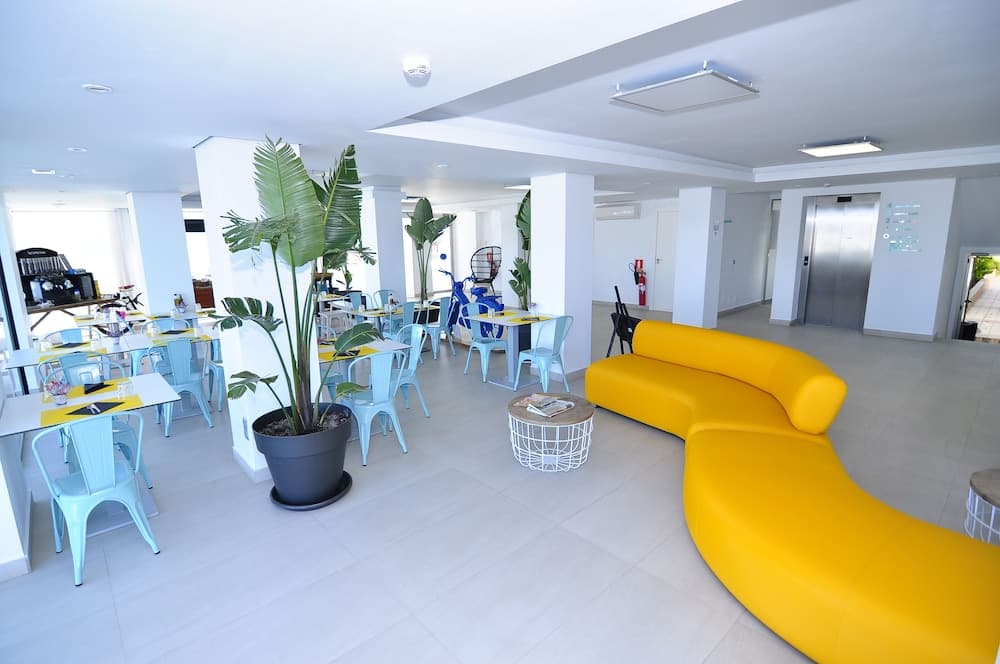 Apartamentos Typic Marina Playa - Adults Only, Sant Antoni de Portmany, photo 3