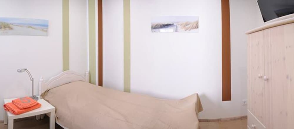 Pension Ausgeschlafen, Neumuenster