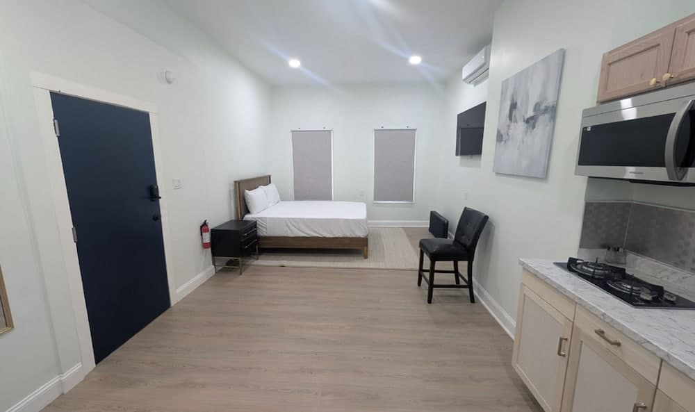 Sava Apt Rentals, Newark, photo 3