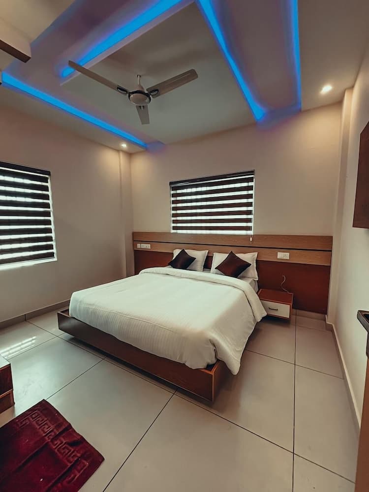 Azay Luxurious Apartment, Kalpetta, photo 4