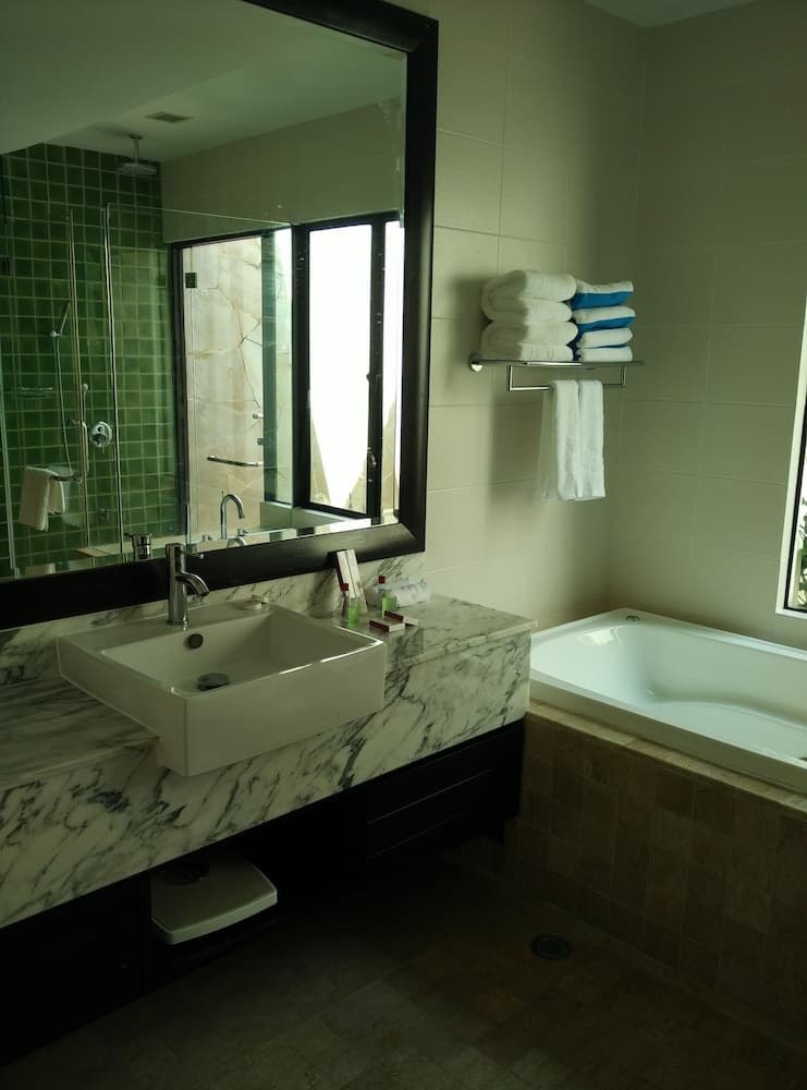 Sabah Beach Villas & Suites, Kota Kinabalu, photo 3