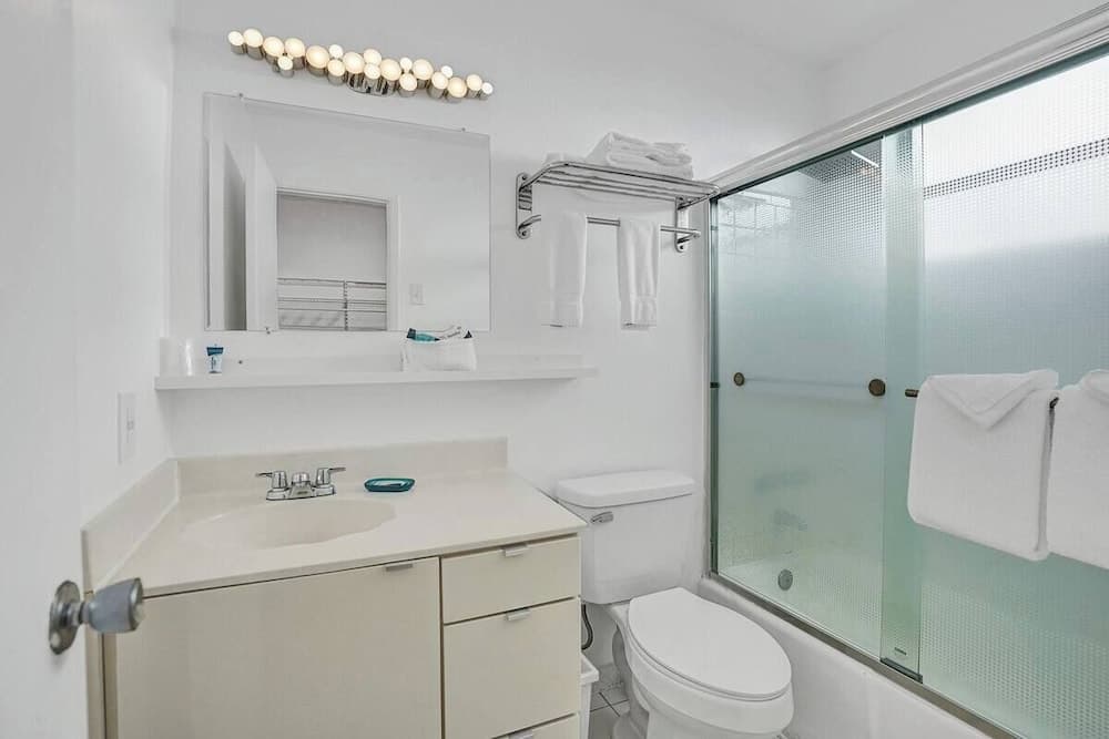 Waves by Stay Hospitality, Pompano Beach, photo 5