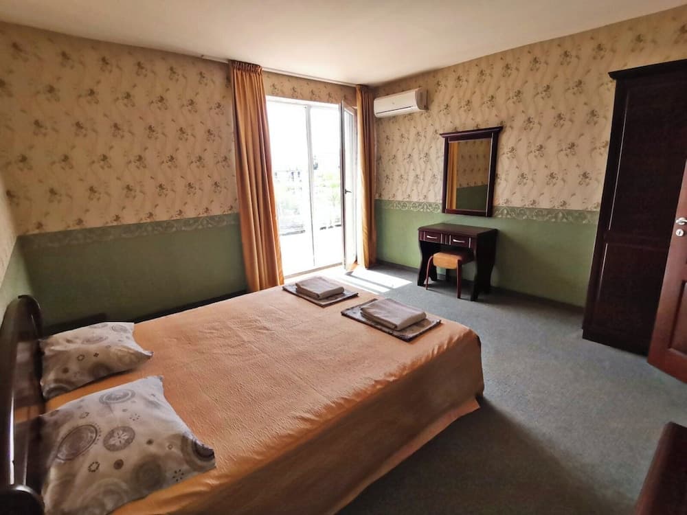 Twins Palace Apart Hotel, Varna, photo 3
