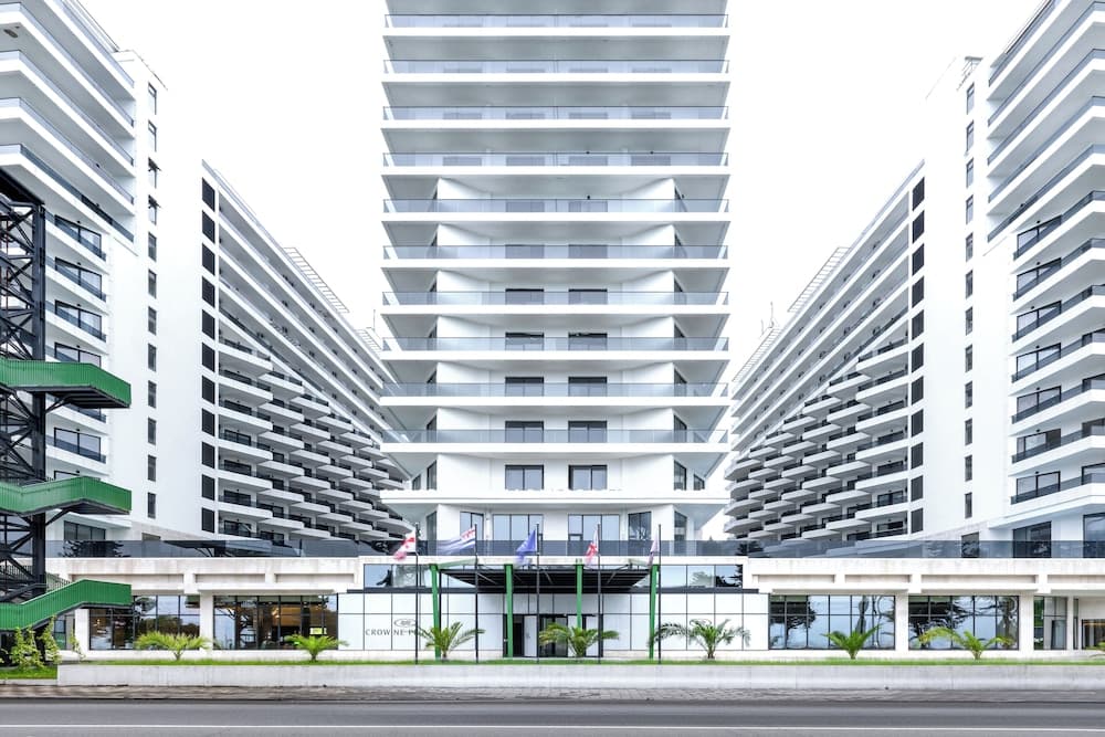 Mziuri Gardens Apartment, Batumi