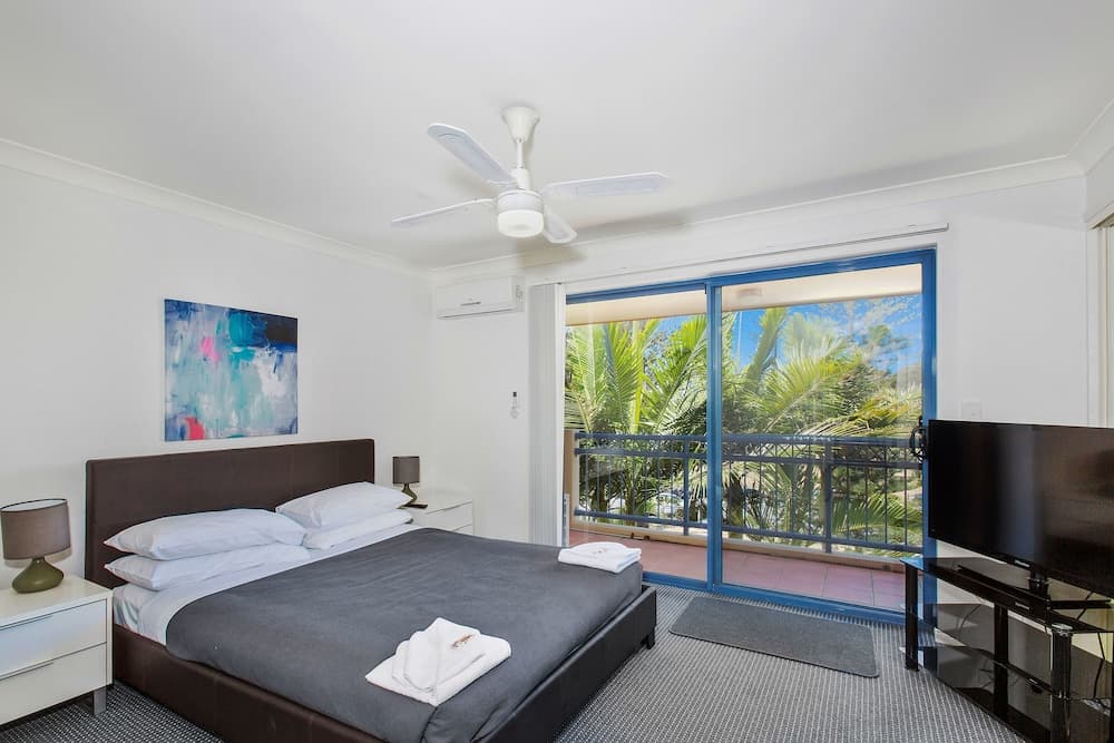 Bella Mare Beachside Apartments, Coolangatta