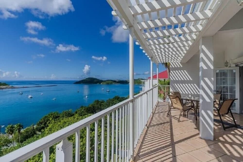 Pirates Pension at Bluebeard's Castle, St. Thomas, photo 3