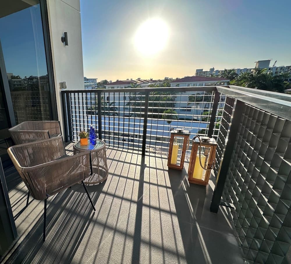 Bay Breeze Premium Apartments By Eskape Collection, Bay Harbor Islands, photo 4