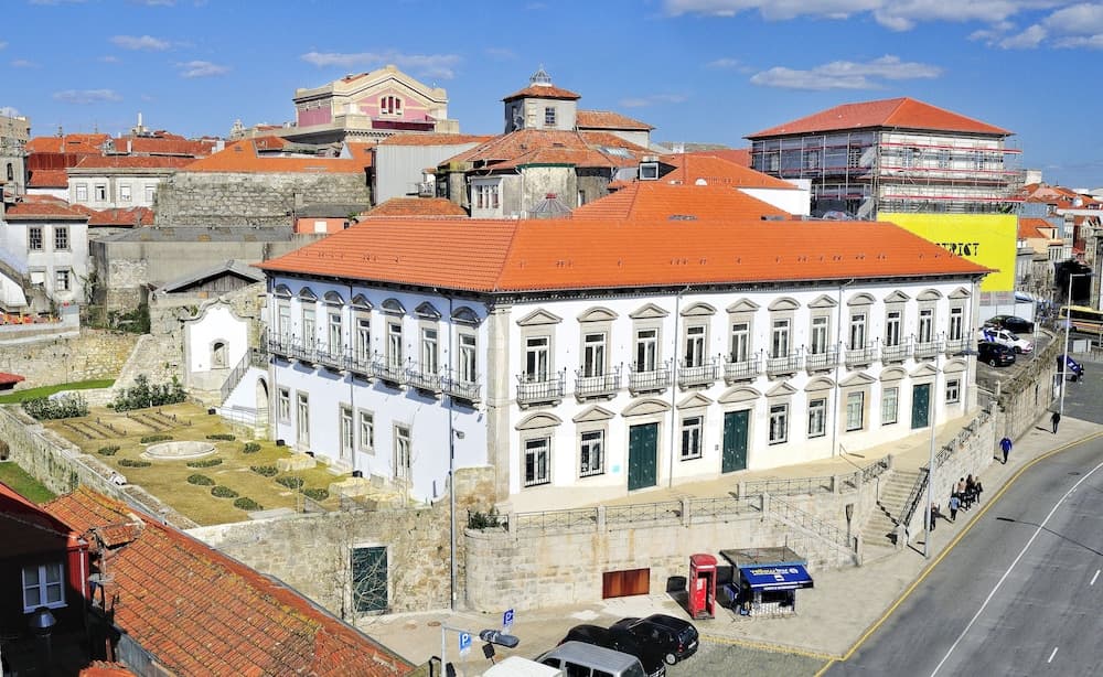 Condes de Azevedo Palace, Porto
