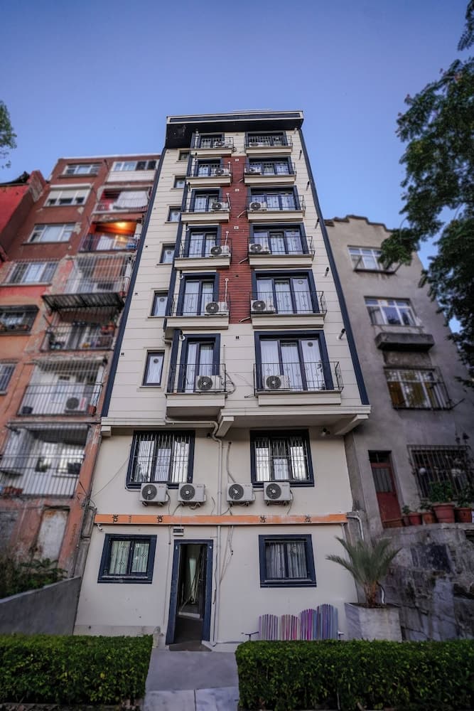 Neva Residence, Istanbul