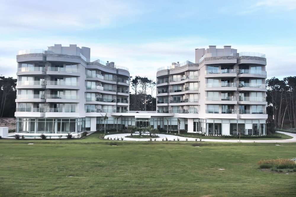 Azure Towers, Punta Ballena, photo 5
