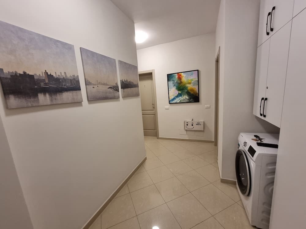 Thoma's K Studios, Vlorë, photo 4