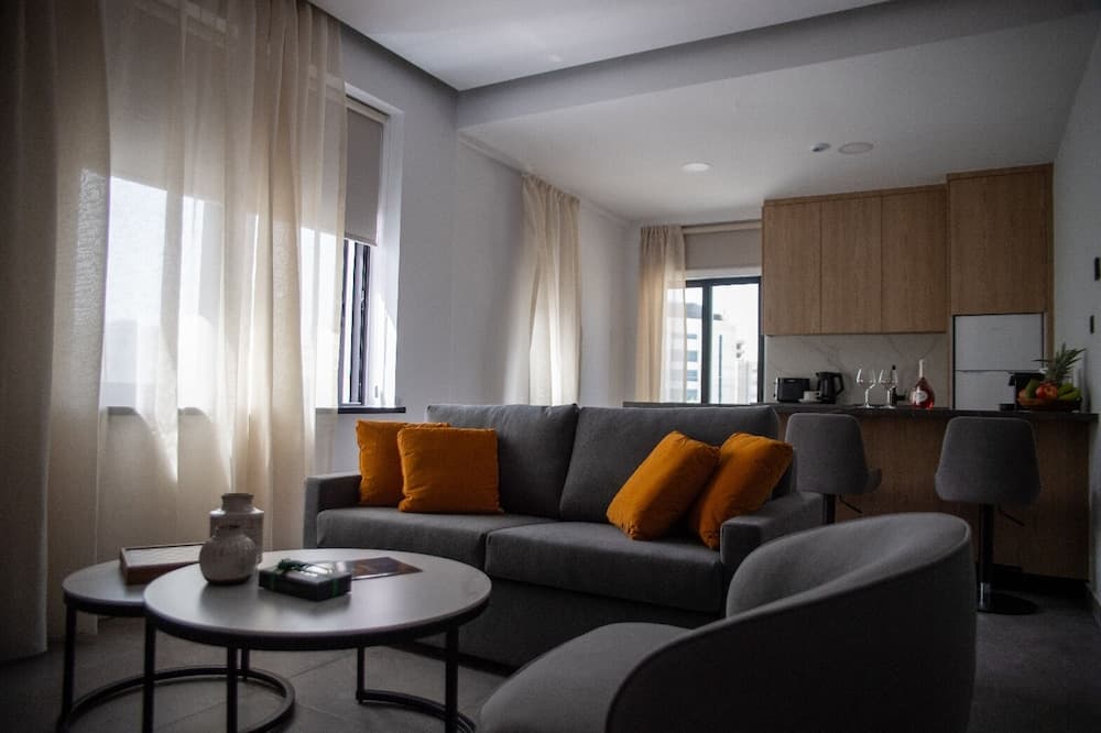 LE BOUQUET LUXURY SUITES, Nicosia, photo 4