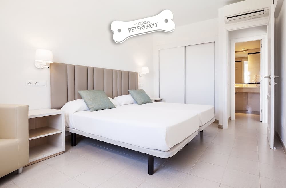 Hotel ILUNION Menorca, Ciutadella de Menorca, photo 2