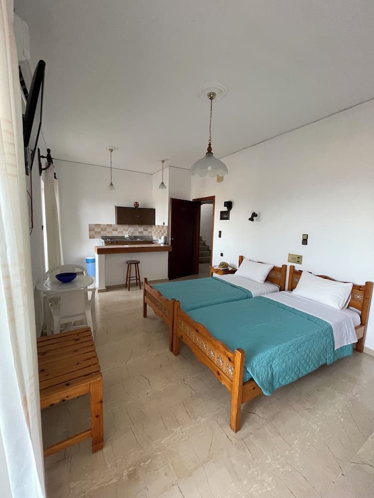 Aeolos Apartments, Platanias, photo 2
