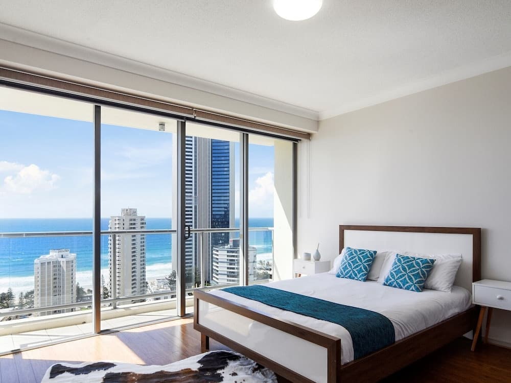 Towers of Chevron - Private Apartments, Surfers Paradise