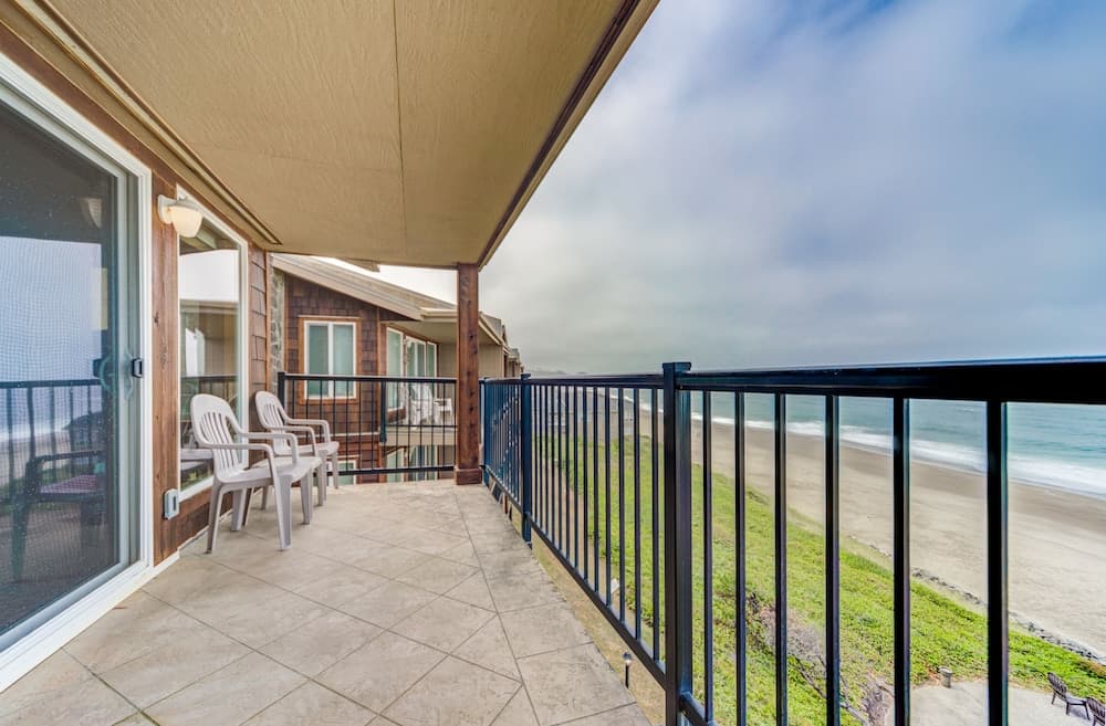 Cavalier Beachfront Condominiums, Lincoln City, photo 4