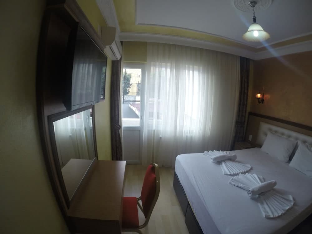 Arat Apartments Suites, Istanbul, photo 2