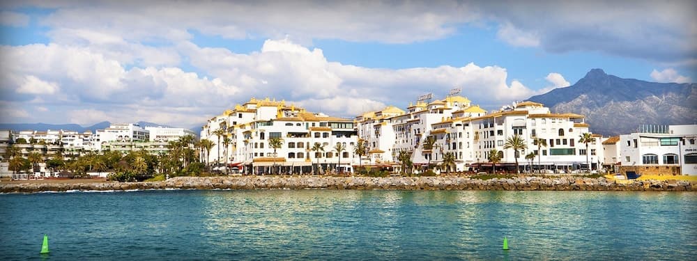 Park Plaza Suites Apartamentos, Marbella