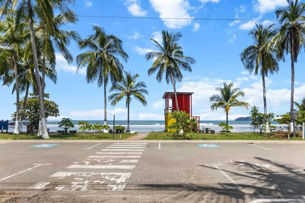 Macaw Beachfront Retreat, Jaco, photo 2