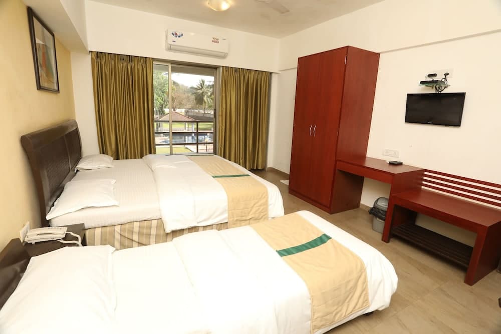 Hotel room at Chene Creek Resort