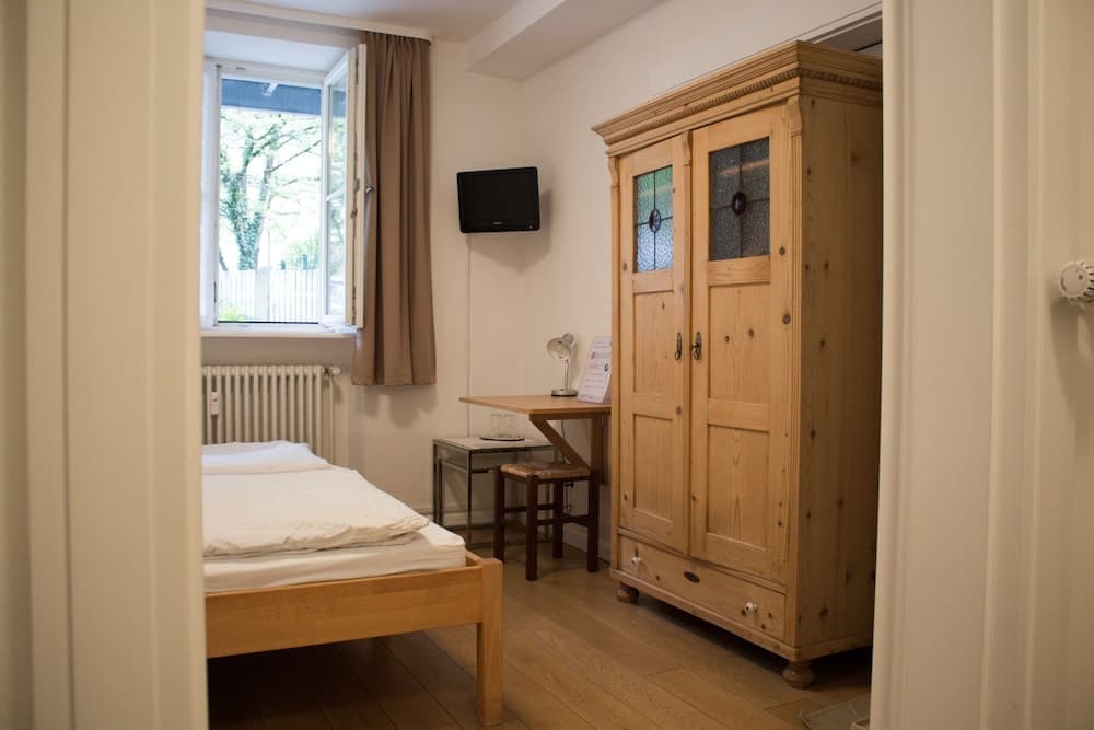 Pension Kaiser Ludwig, Munich