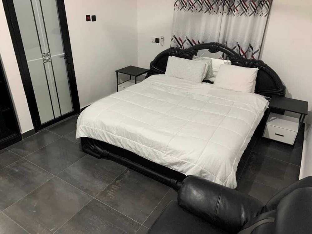 Zab's Suite Hotel, Accra, photo 6