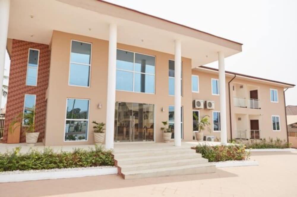 Cromer Serviced Apartments, Accra