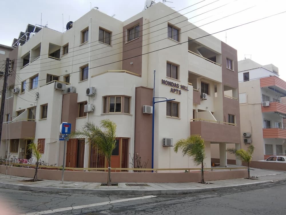 Nondas Hill Hotel Apartments, Larnaca