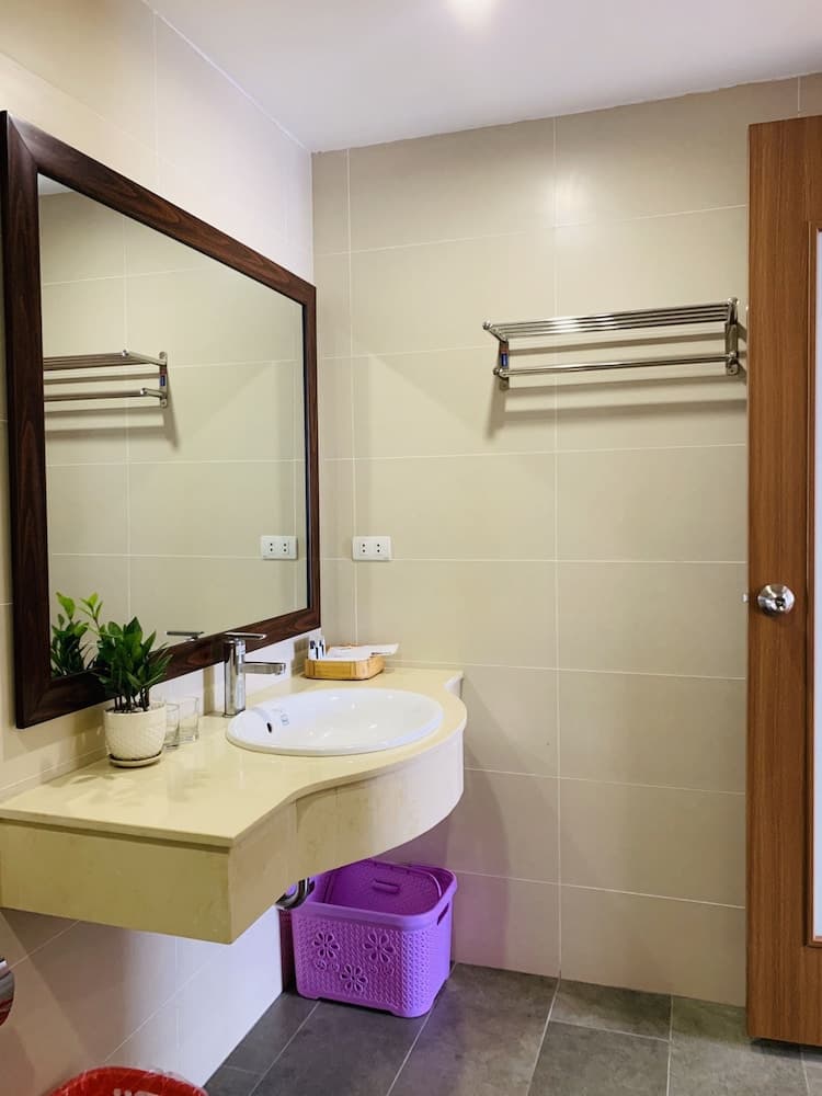 Nythome Truc Bach, Hanoi, photo 6
