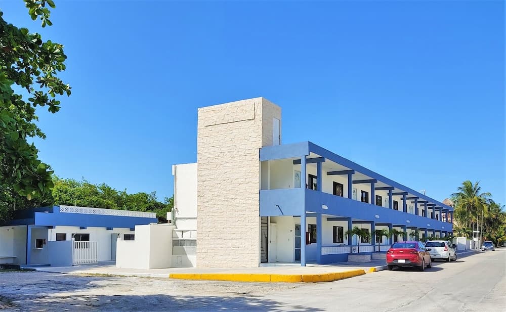 Fragata Departamentos, Puerto Morelos, photo 2