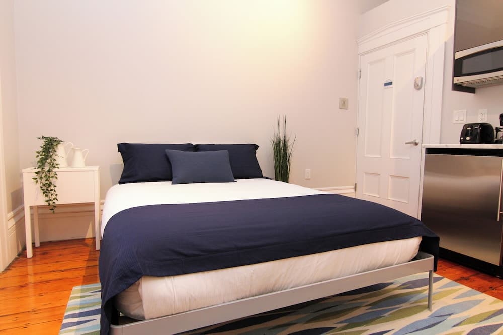 Maverick Suites at 40 Temple St, Boston, photo 2