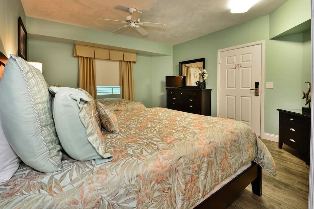 Ocean Walk Collection, Daytona Beach, photo 2