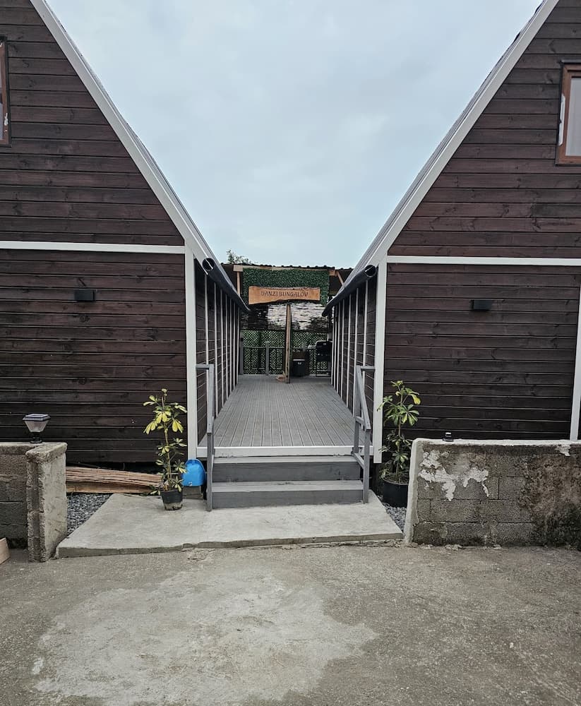 Danzona Bungalov, Pazar