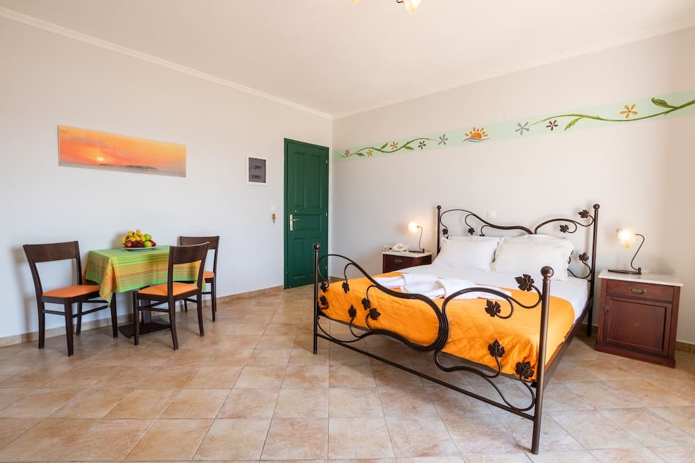 Dilina Studios, Karpathos, photo 3