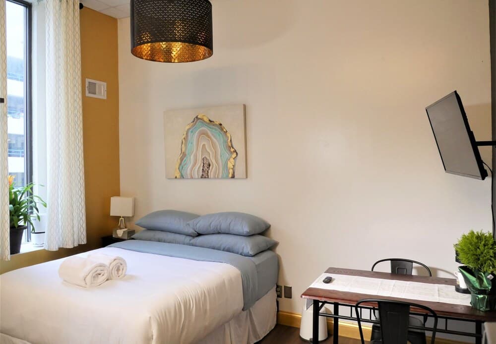 Stay Pittsburgh 116, Pittsburgh, photo 2