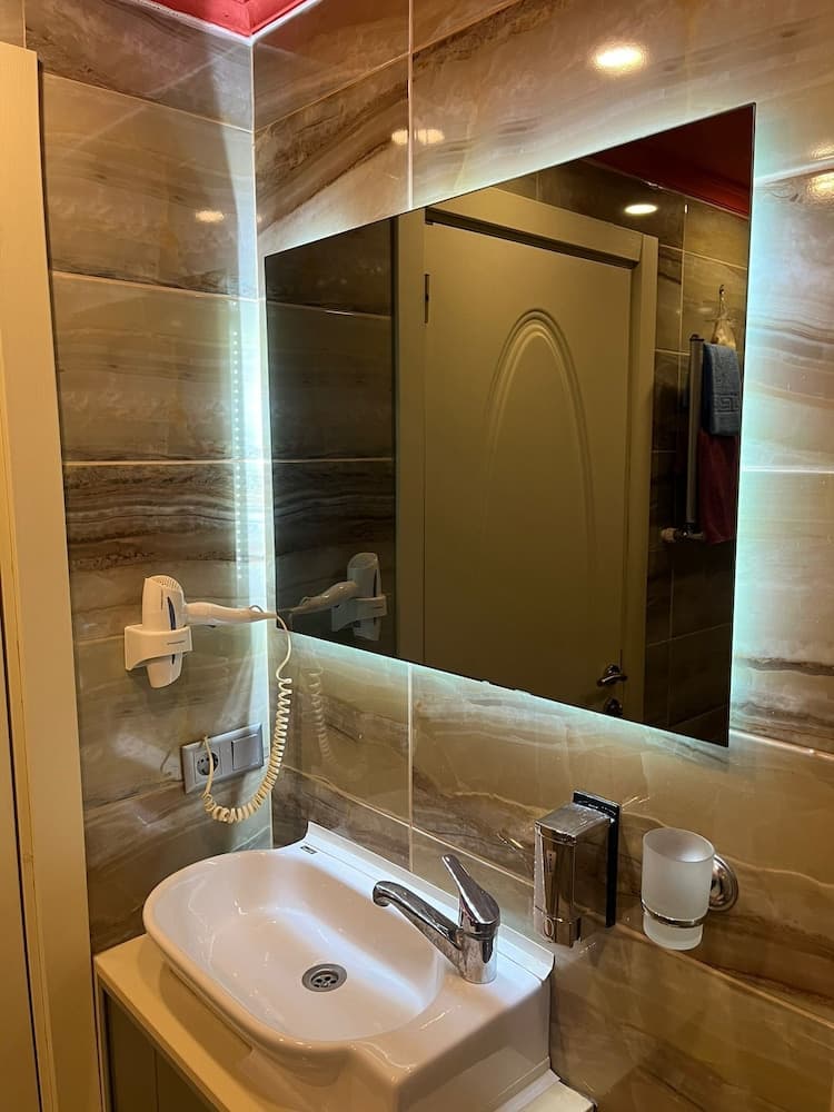 Marvel Suites- Adults Only, Istanbul, photo 4