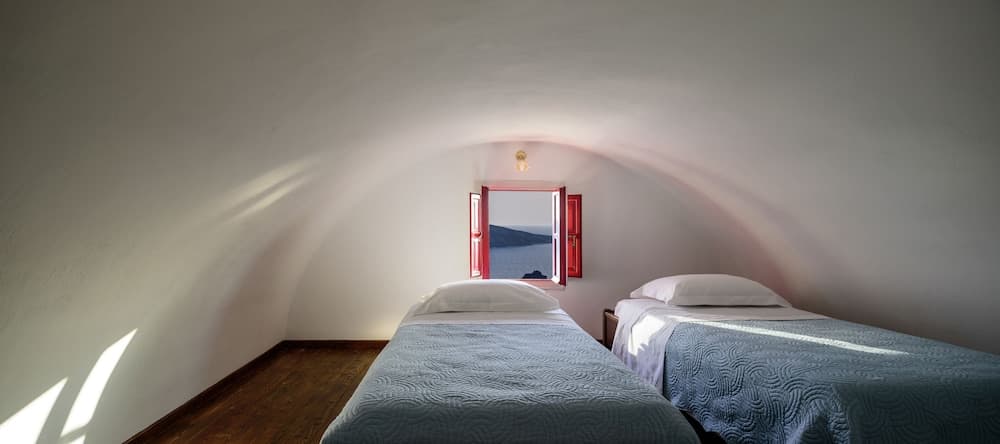 Nikos Villas Hotel in Oia Santorini, Santorini, photo 5